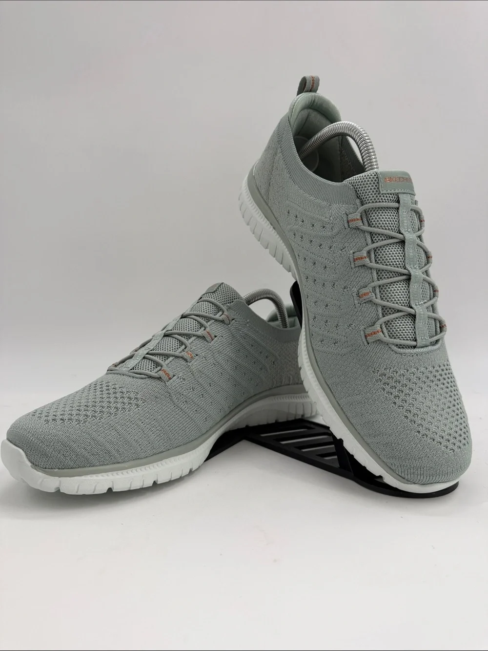 Skechers Virtue Copper Dream Slip Women's Size 10 Sneakers Shoes